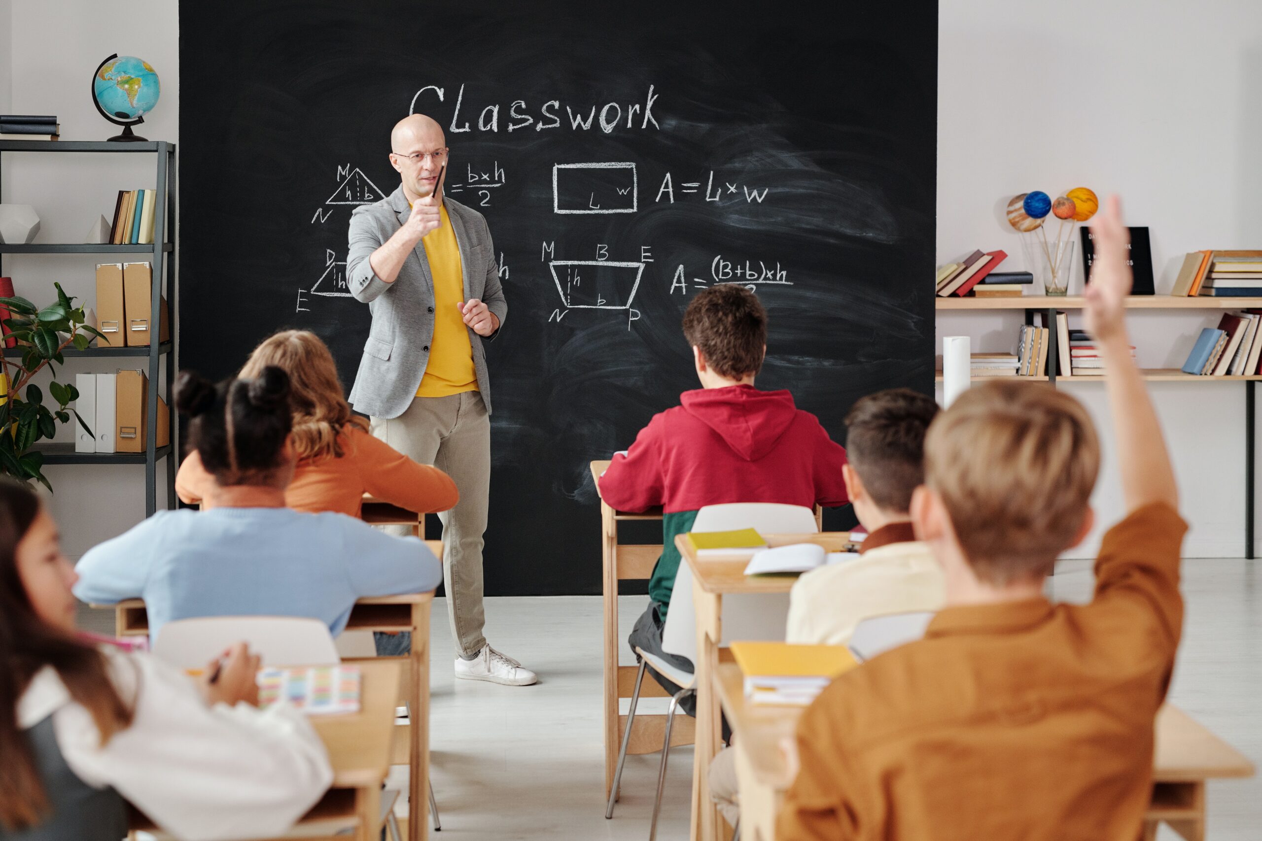 浜学園と日能研の比較！特徴・費用・関西での合格実績を徹底比較！｜楽しく学ぶ楽学